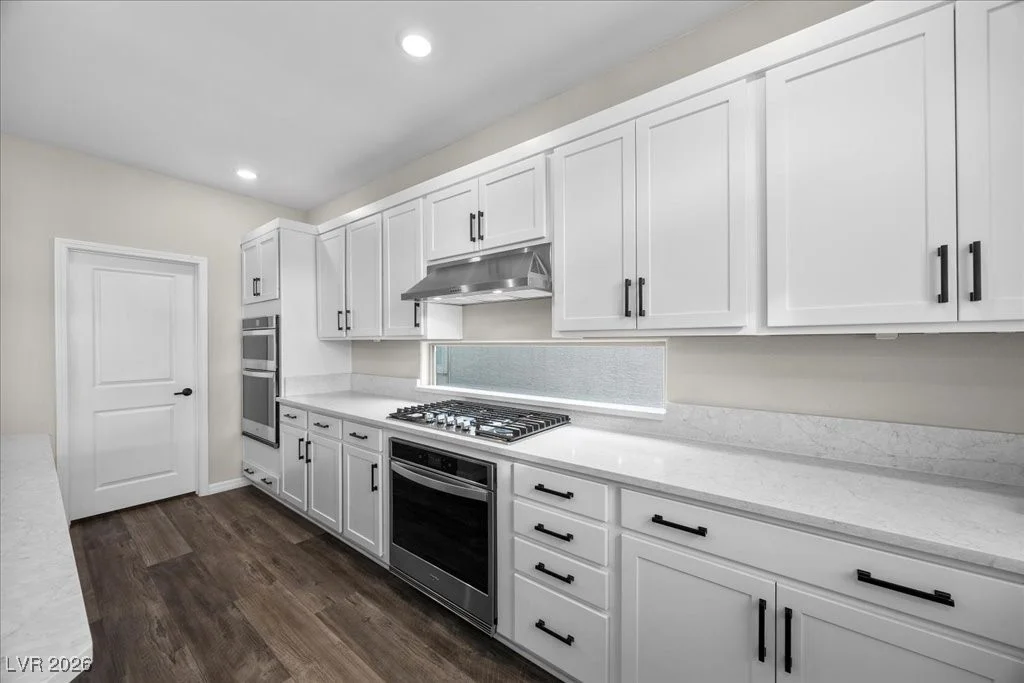7077 Sunland Hills, Las Vegas, NV 89113