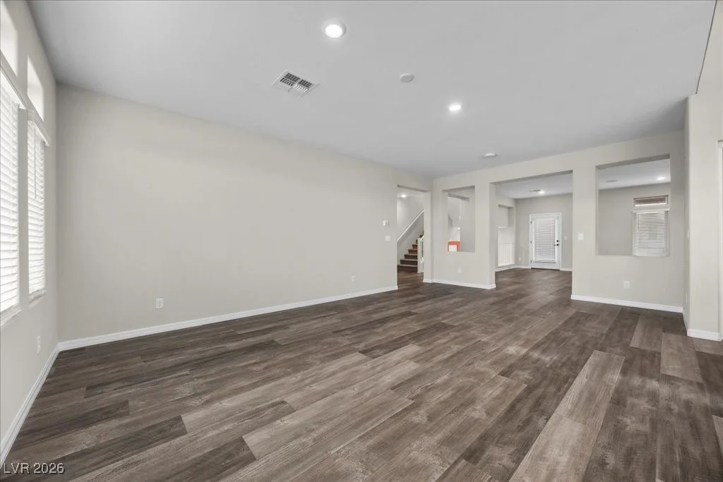 7077 Sunland Hills, Las Vegas, NV 89113