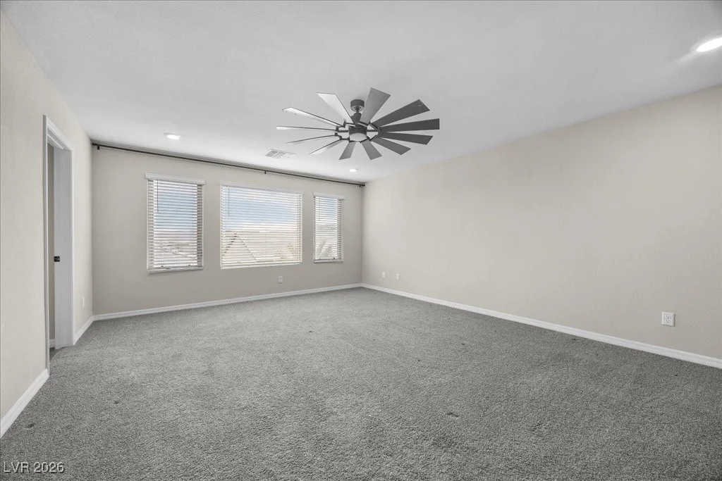 7077 Sunland Hills, Las Vegas, NV 89113