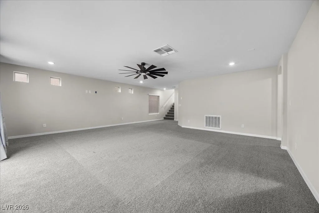 7077 Sunland Hills, Las Vegas, NV 89113