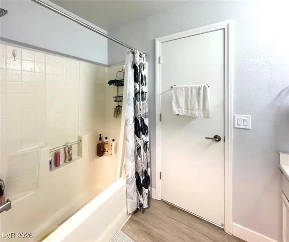 10034 Swimming Hole, Las Vegas, NV 89183