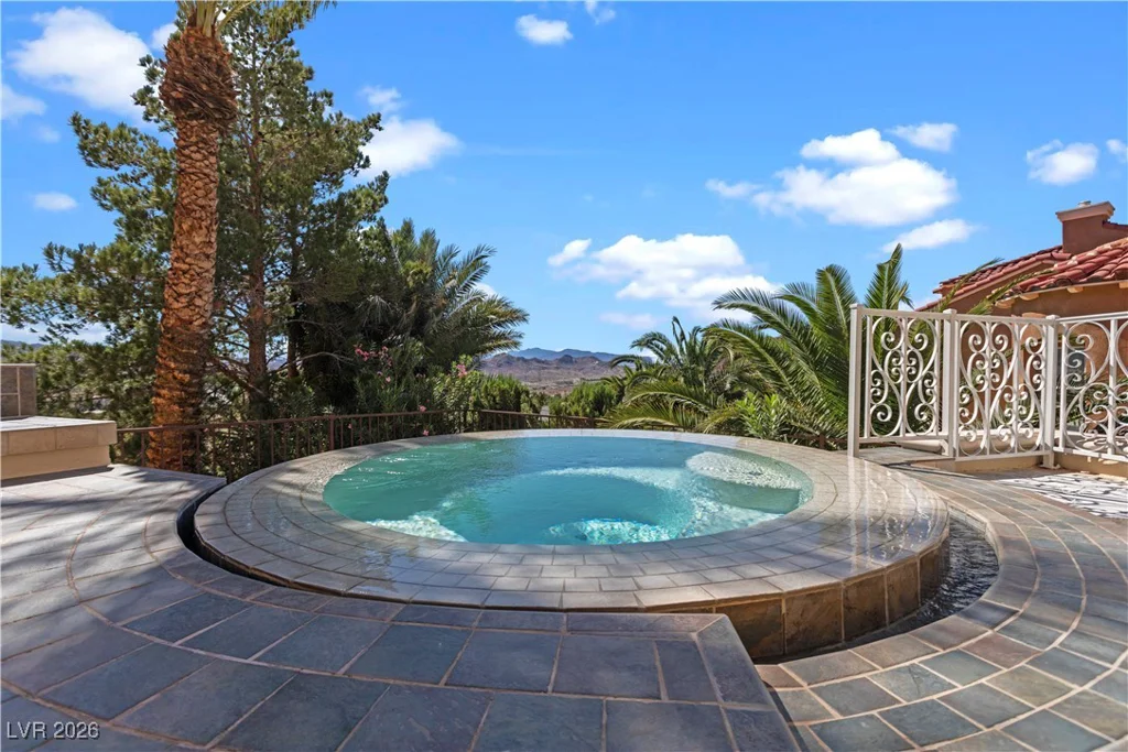 18 Cerchio Alto, Henderson, NV 89011