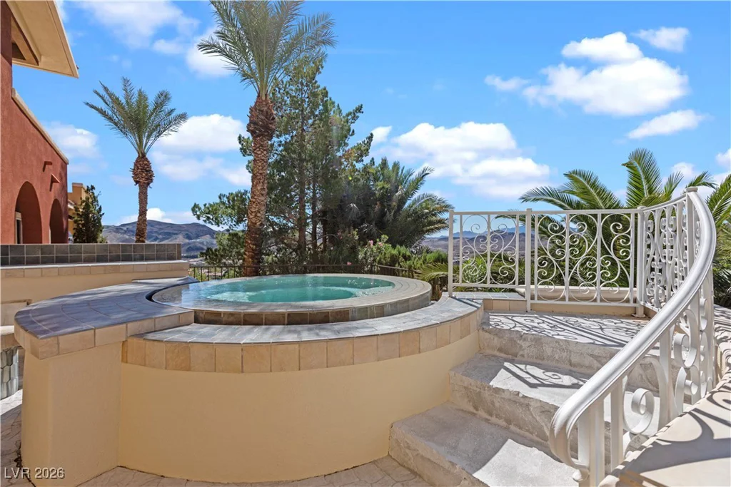 18 Cerchio Alto, Henderson, NV 89011