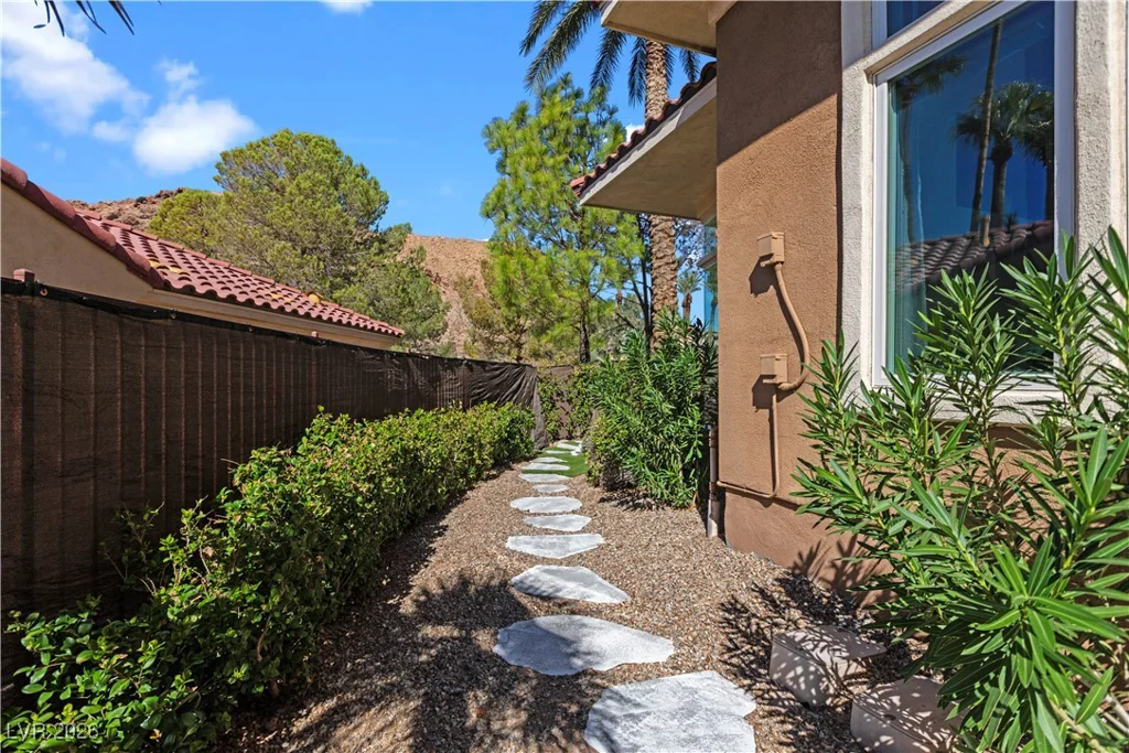 18 Cerchio Alto, Henderson, NV 89011