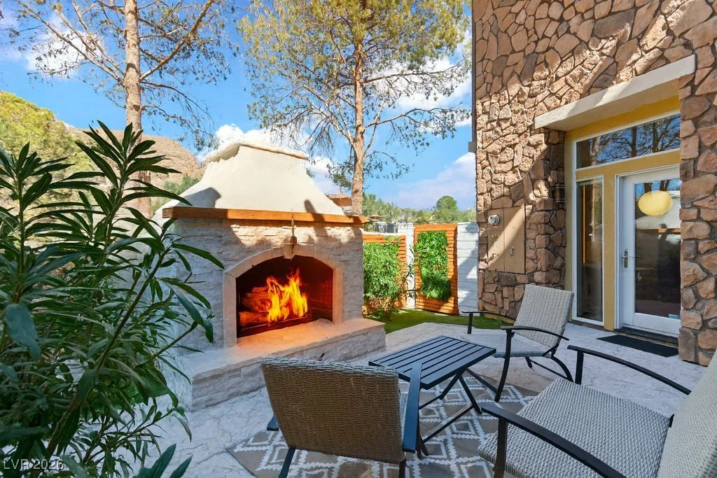 18 Cerchio Alto, Henderson, NV 89011
