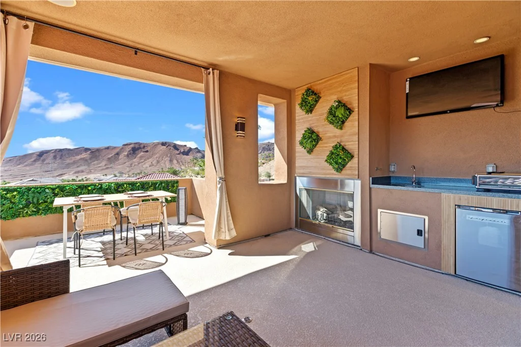 18 Cerchio Alto, Henderson, NV 89011