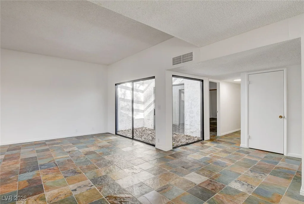 3427 Manzano, Las Vegas, NV 89121
