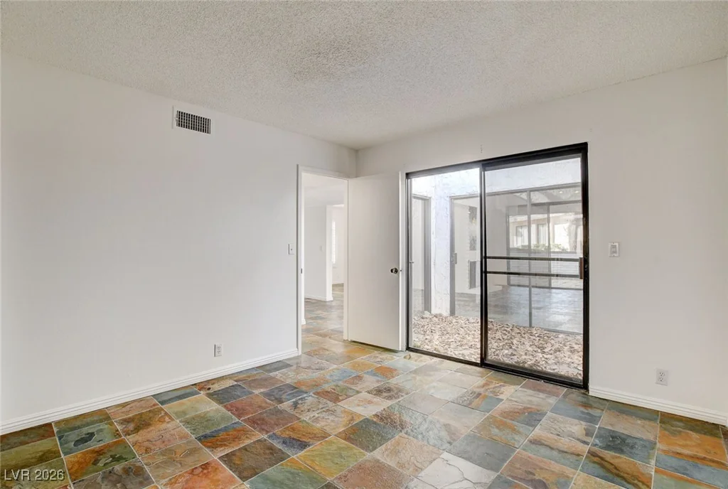 3427 Manzano, Las Vegas, NV 89121