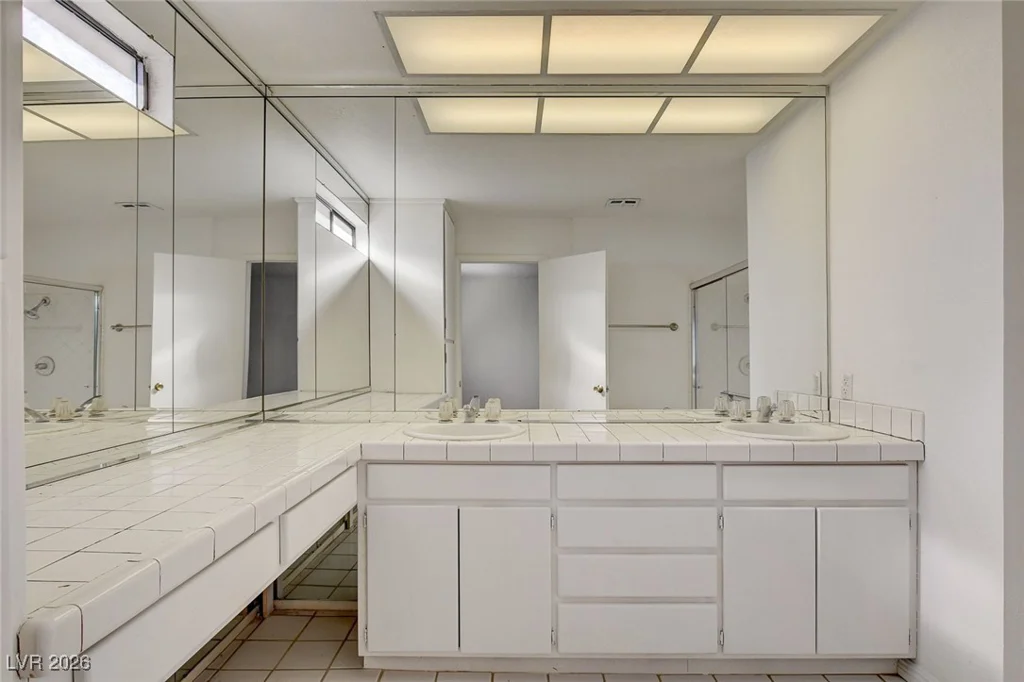 3427 Manzano, Las Vegas, NV 89121