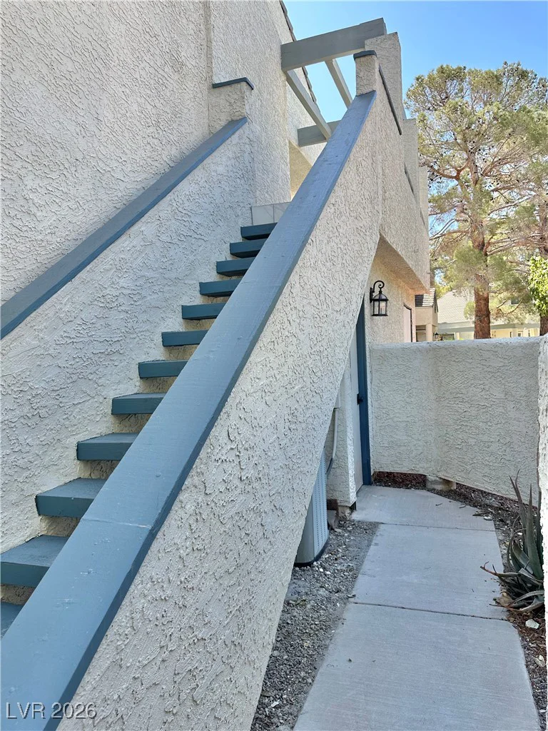 2716 LODESTONE, Las Vegas, NV 89117