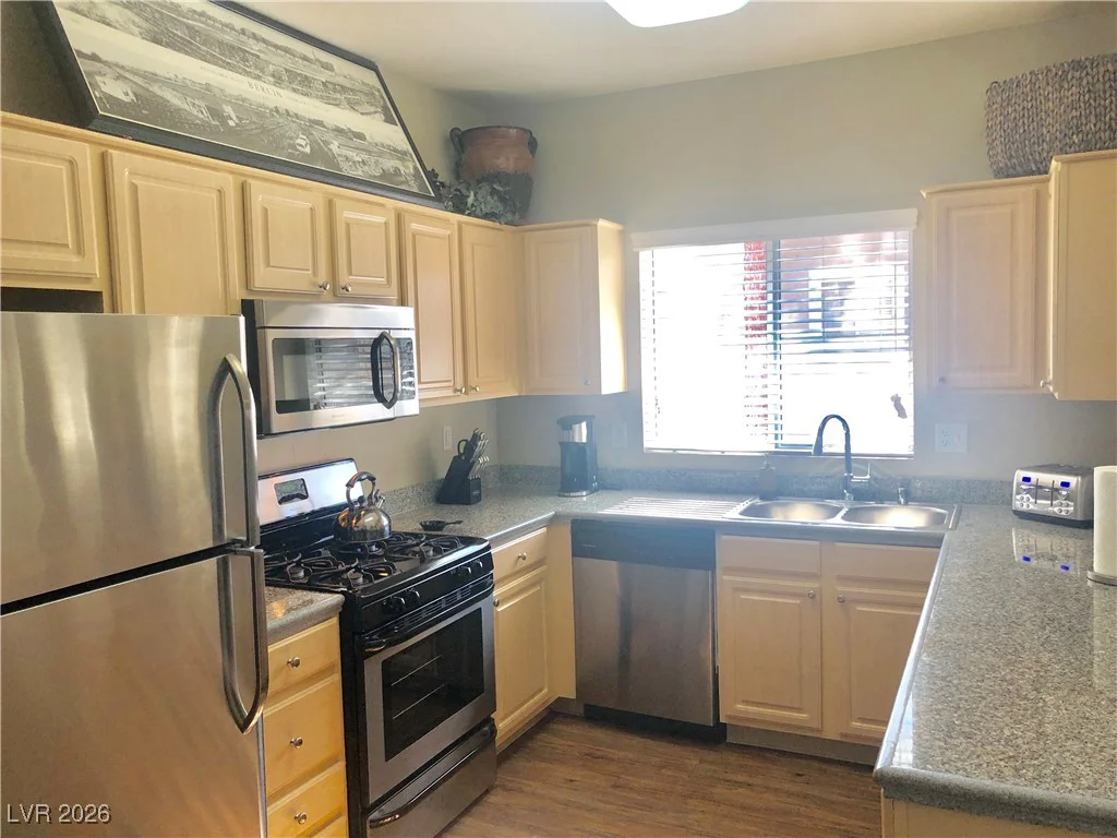 5250 RAINBOW, Las Vegas, NV 89118