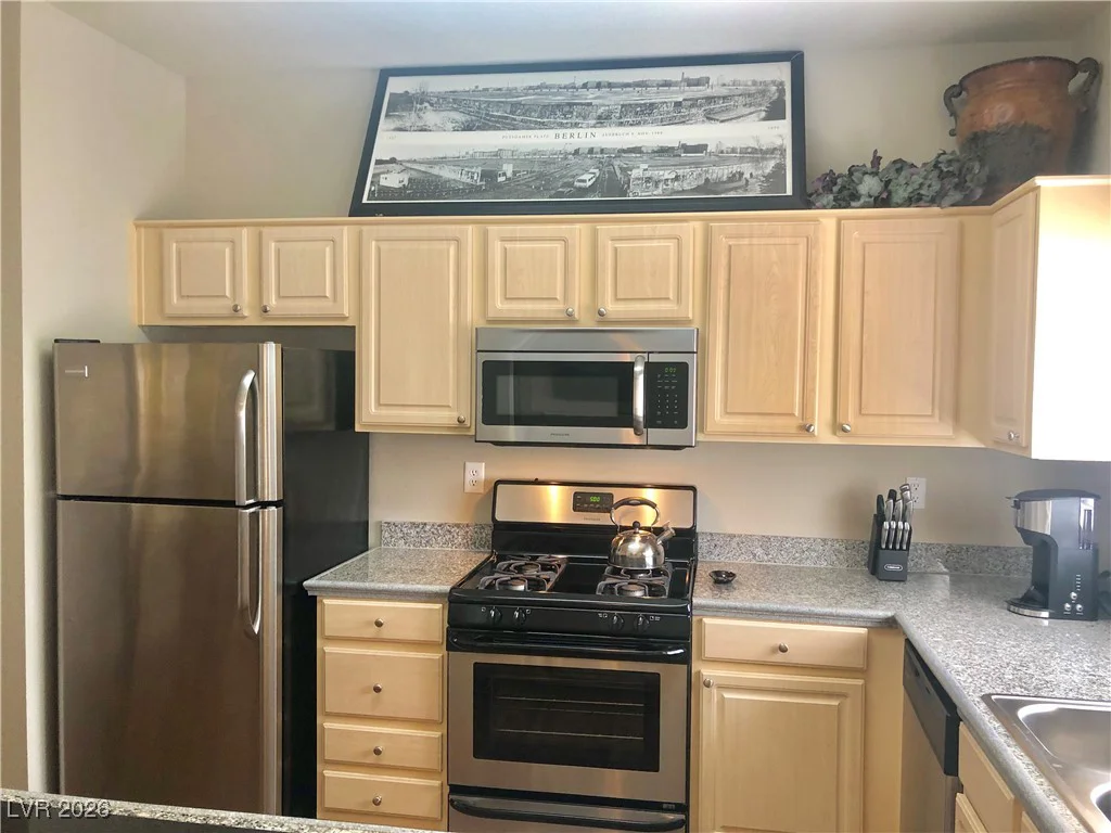 5250 RAINBOW, Las Vegas, NV 89118