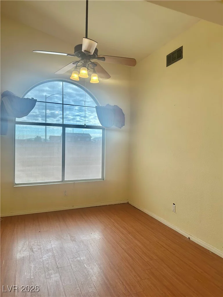 822 Oak Island, North Las Vegas, NV 89032
