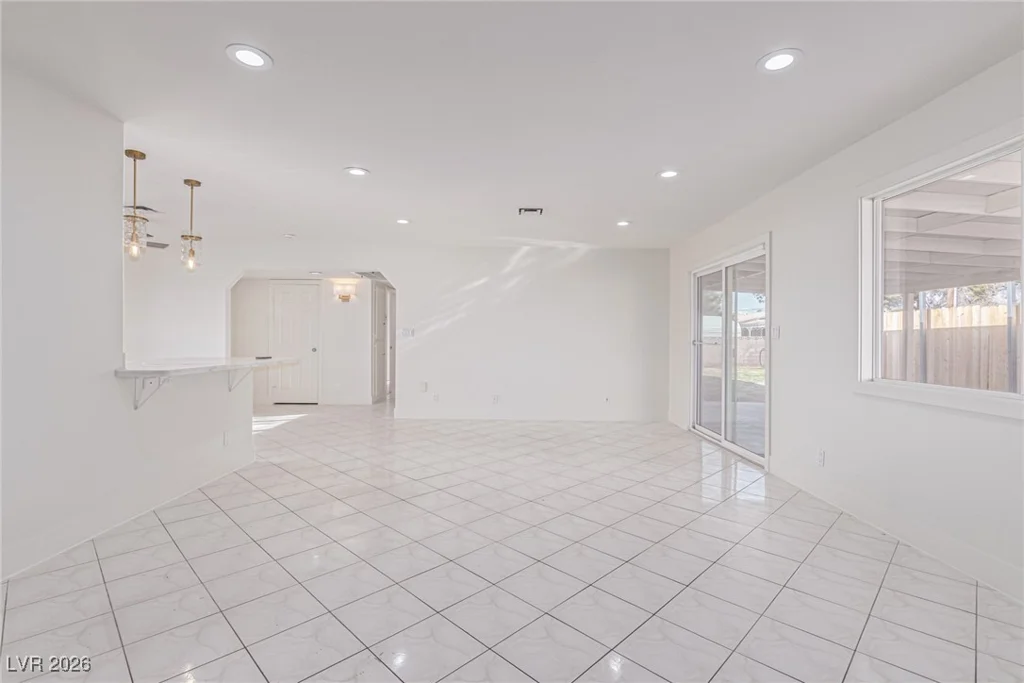 4626 Warm Springs, Las Vegas, NV 89118