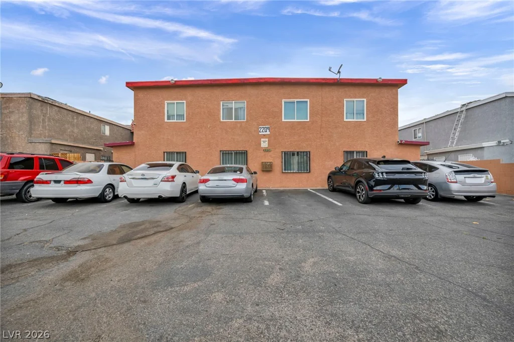 2209 Exeter, Las Vegas, NV 89156