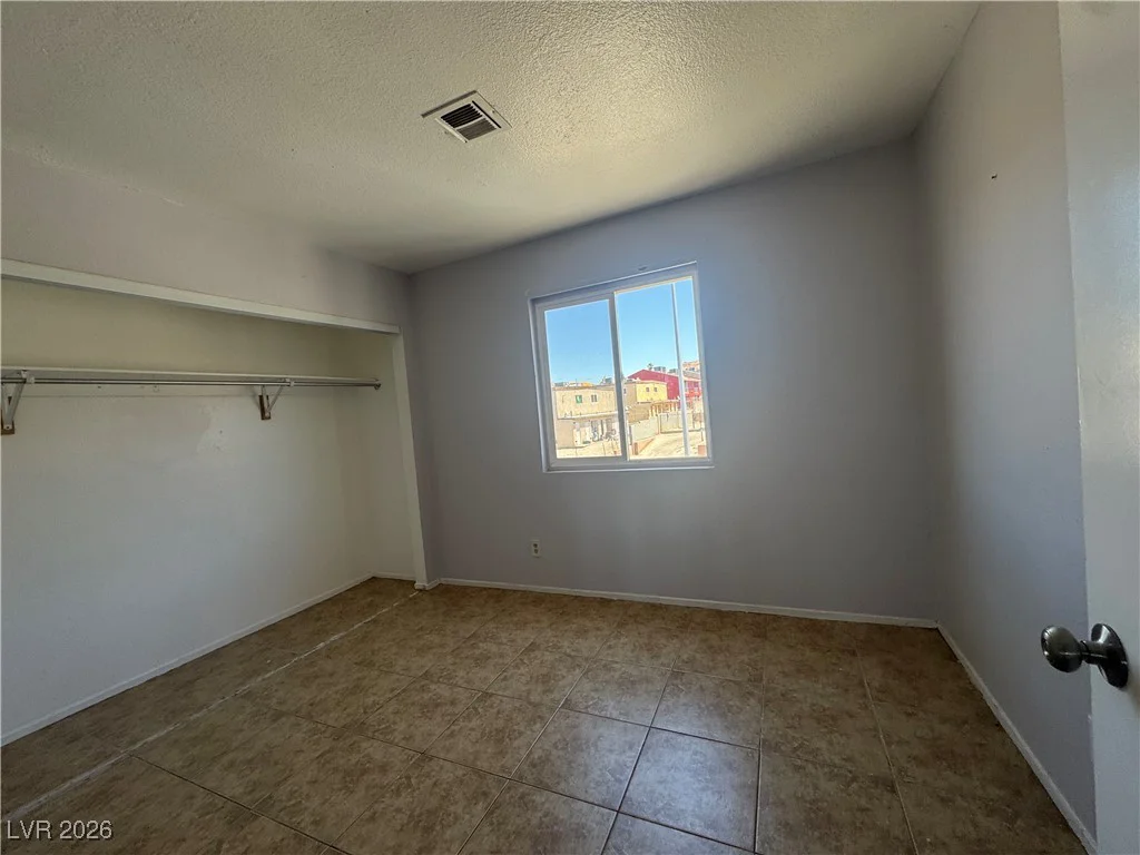 2209 Exeter, Las Vegas, NV 89156