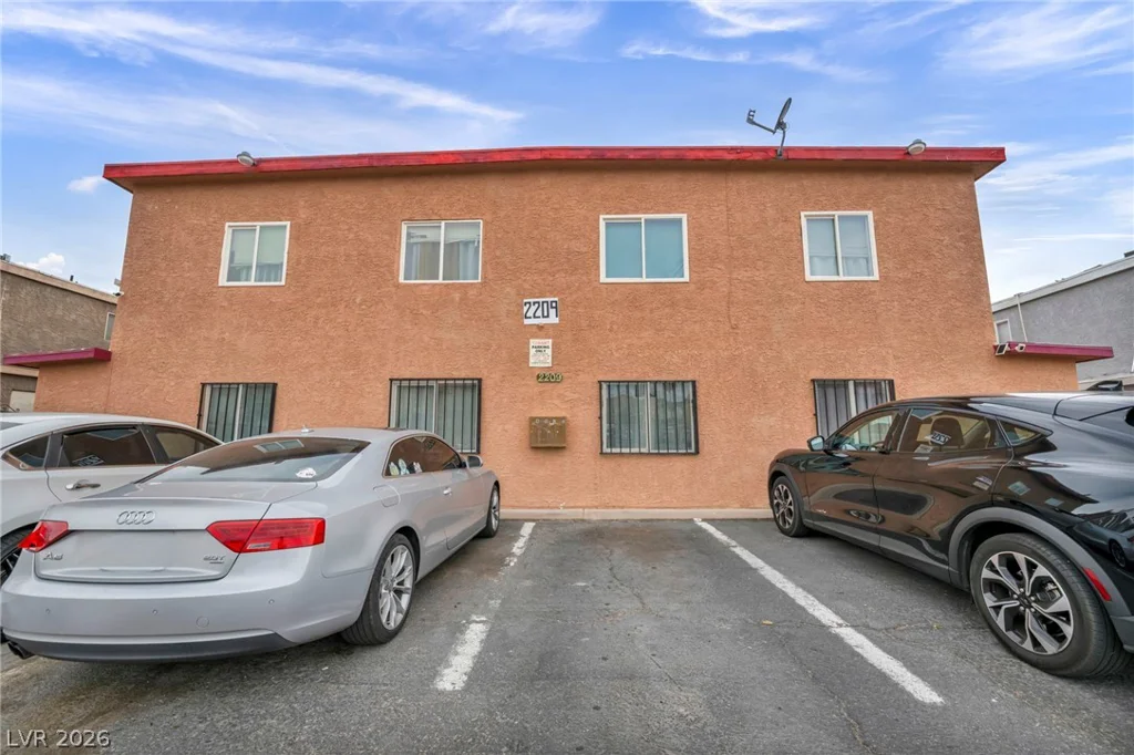 2209 Exeter, Las Vegas, NV 89156