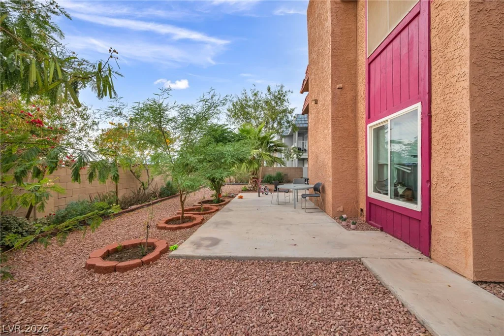 2209 Exeter, Las Vegas, NV 89156