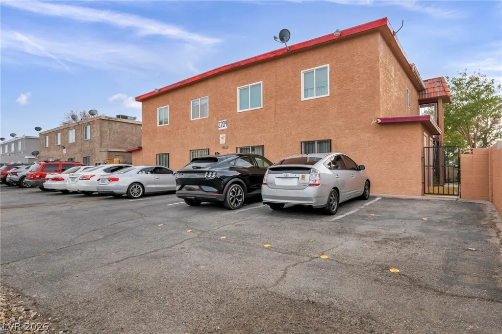 2209 Exeter, Las Vegas, NV 89156