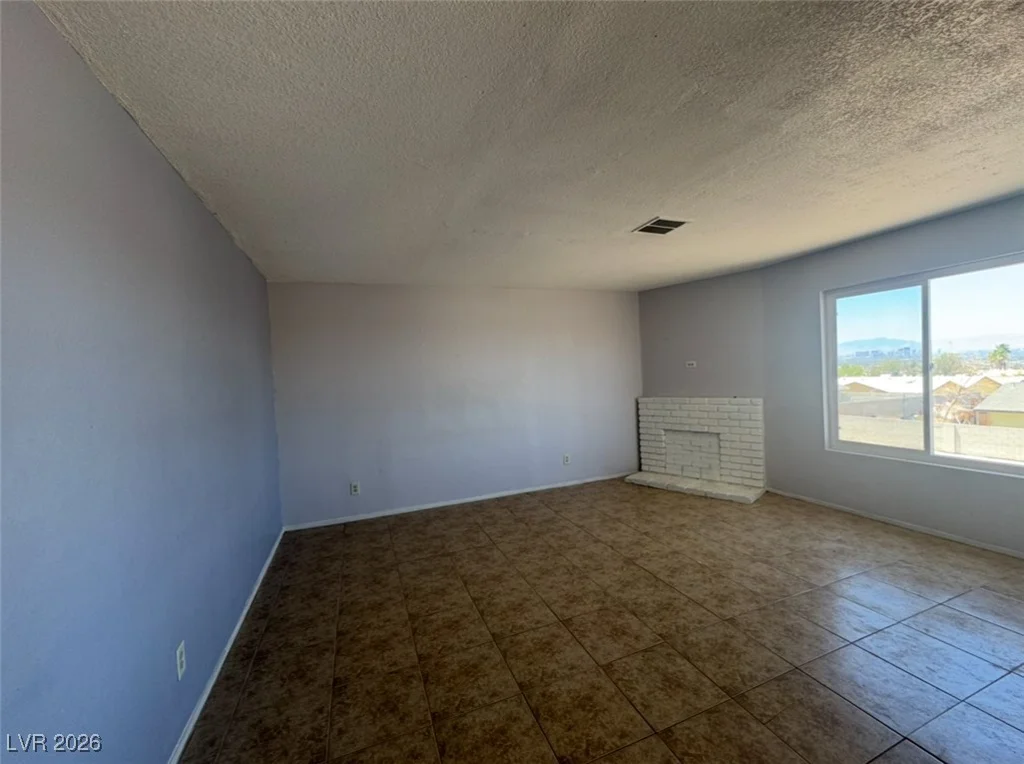 2269 Exeter, Las Vegas, NV 89156