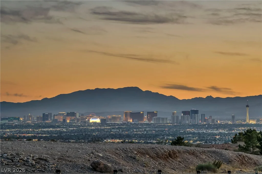 2269 Exeter, Las Vegas, NV 89156
