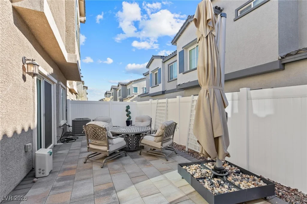 7310 Decatur, Las Vegas, NV 89131