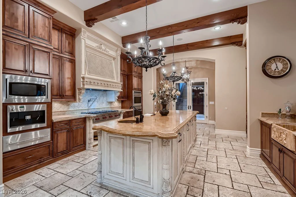 2845 Red Arrow, Las Vegas, NV 89135
