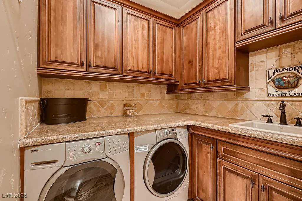2845 Red Arrow, Las Vegas, NV 89135