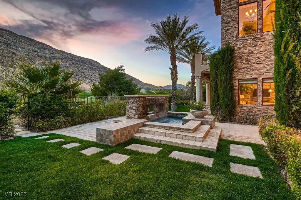 2845 Red Arrow, Las Vegas, NV 89135