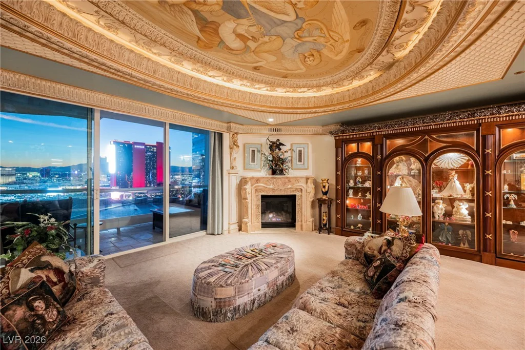 2747 Paradise, Las Vegas, NV 89109