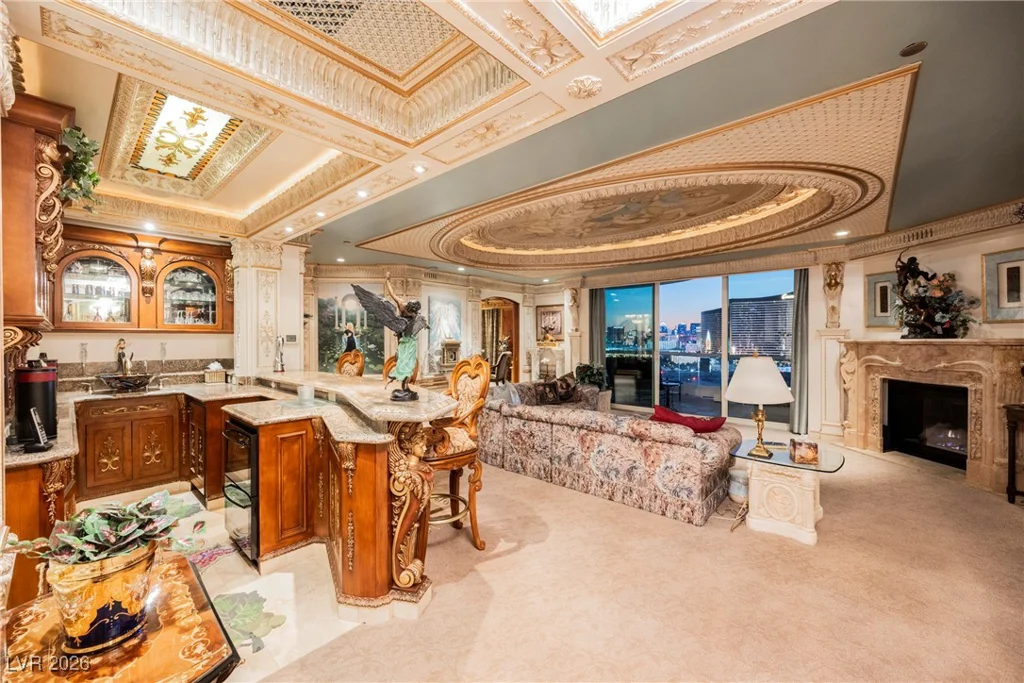 2747 Paradise, Las Vegas, NV 89109