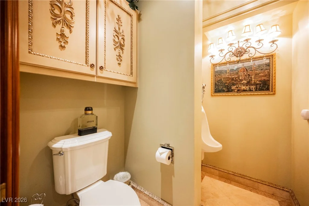 2747 Paradise, Las Vegas, NV 89109