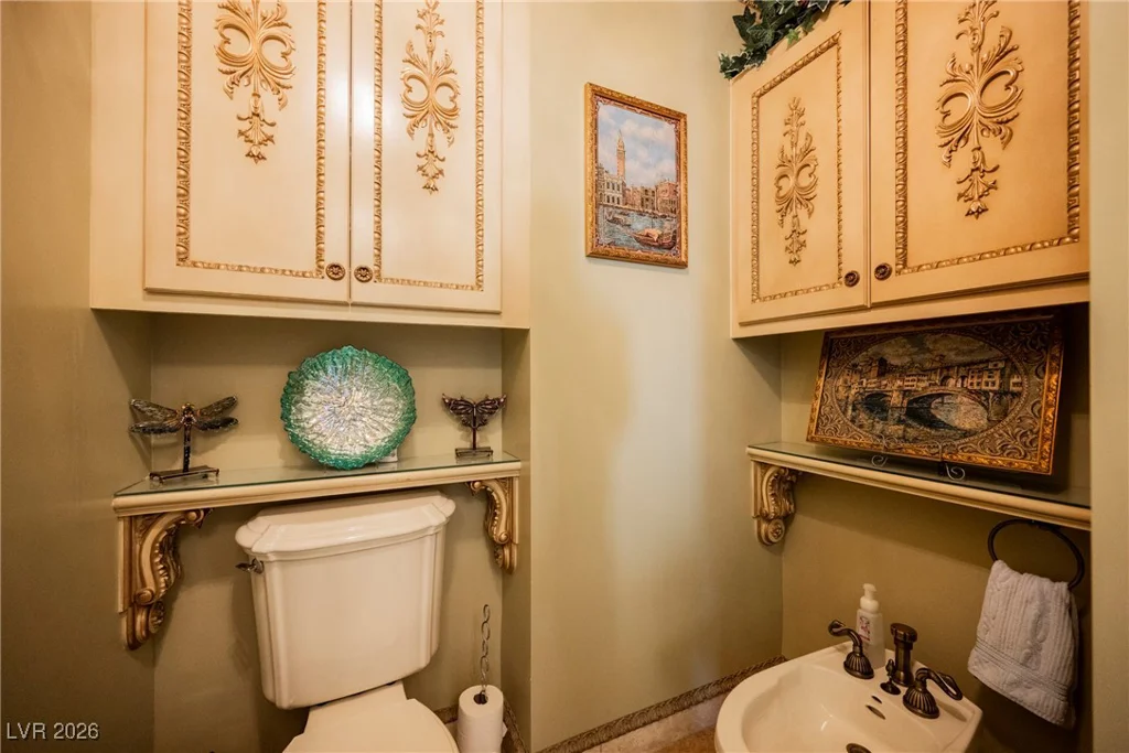 2747 Paradise, Las Vegas, NV 89109