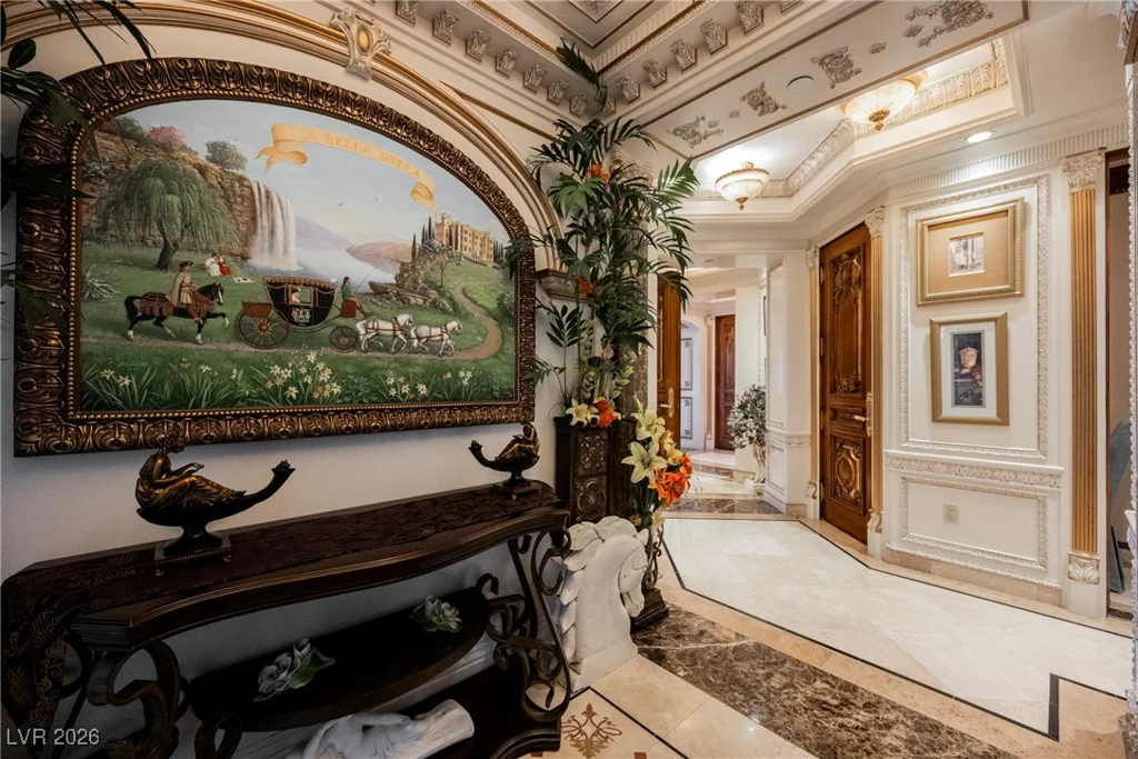 2747 Paradise, Las Vegas, NV 89109
