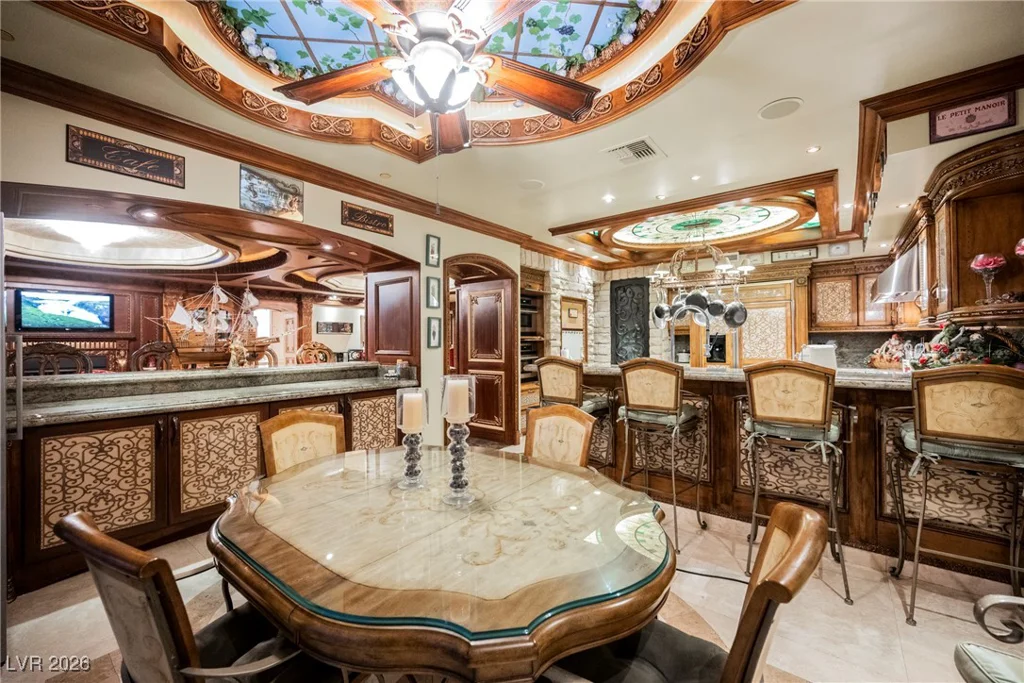 2747 Paradise, Las Vegas, NV 89109