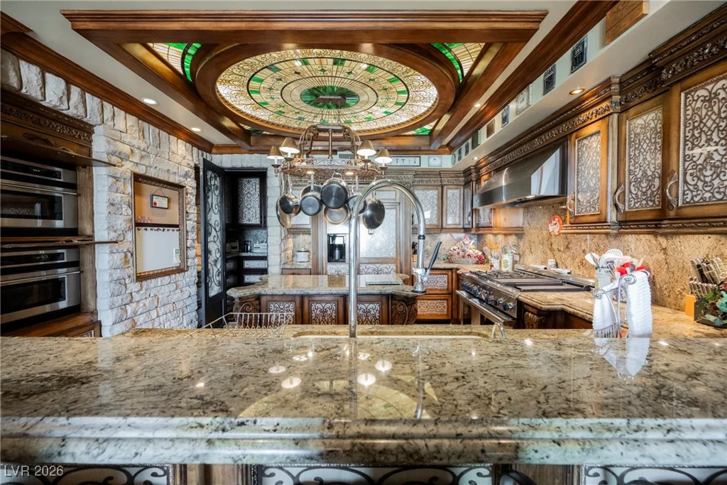 2747 Paradise, Las Vegas, NV 89109