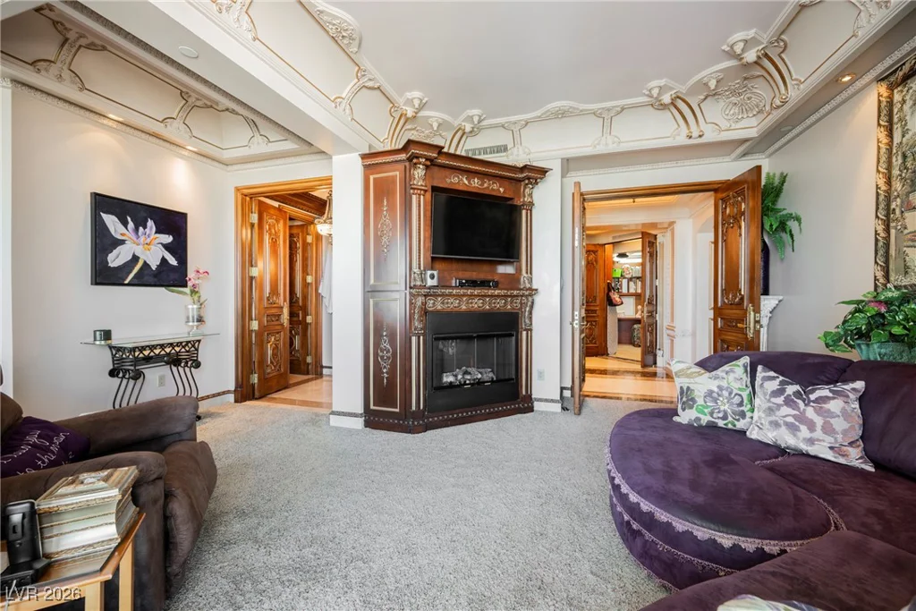 2747 Paradise, Las Vegas, NV 89109