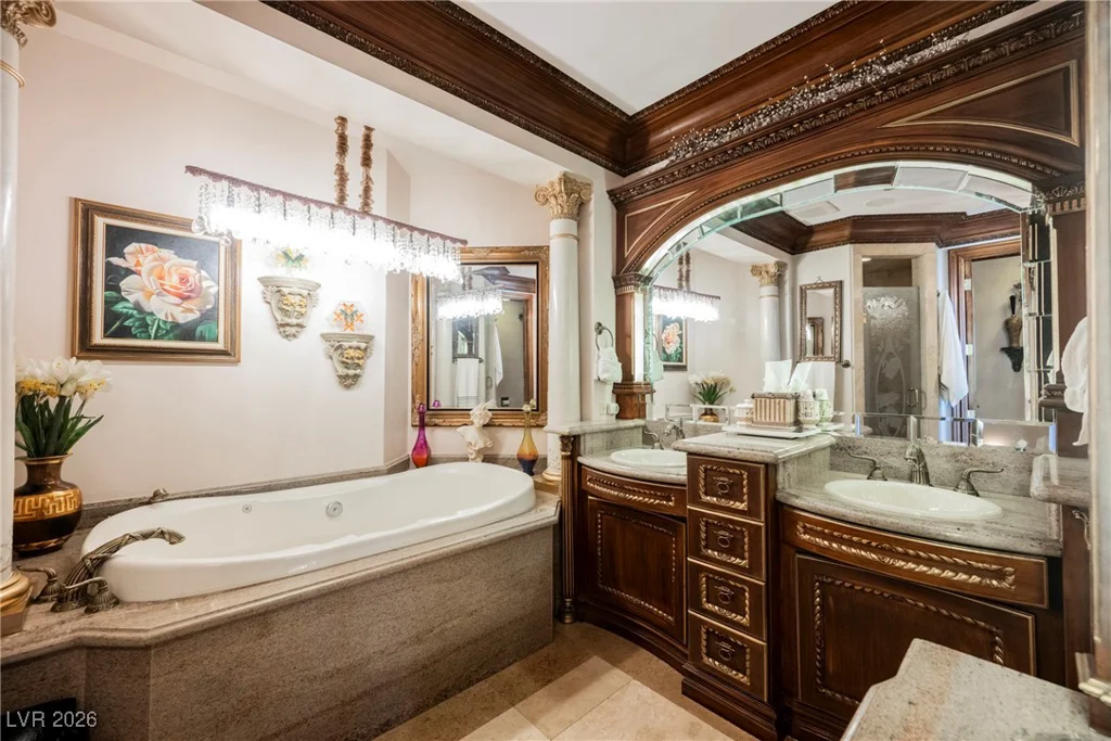 2747 Paradise, Las Vegas, NV 89109