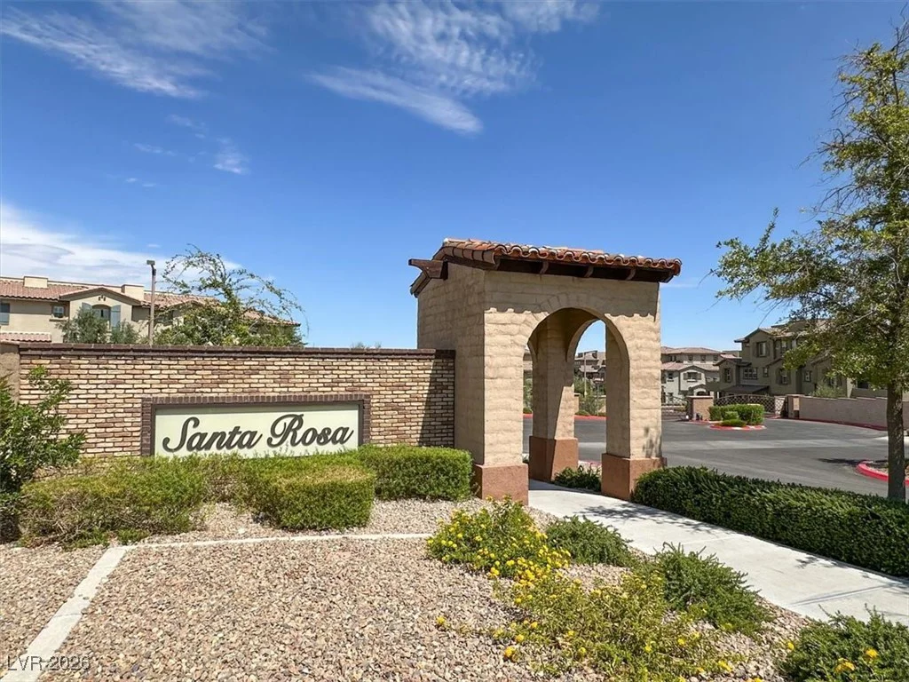 124 Lomita Heights, Las Vegas, NV 89138