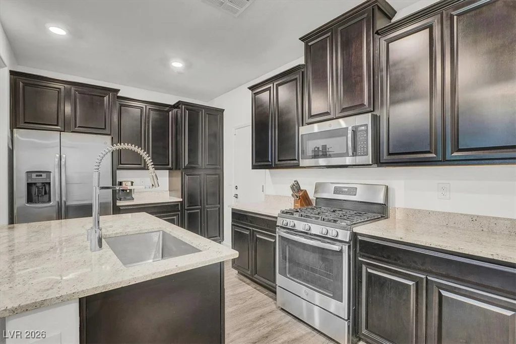 124 Lomita Heights, Las Vegas, NV 89138