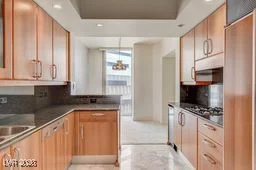 2877 Paradise, Las Vegas, NV 89109