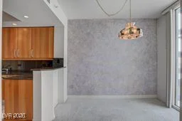 2877 Paradise, Las Vegas, NV 89109
