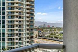 2877 Paradise, Las Vegas, NV 89109
