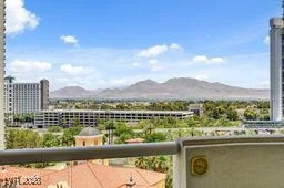 2877 Paradise, Las Vegas, NV 89109