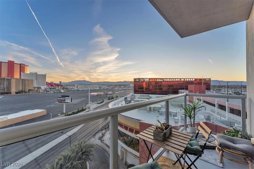 200 Sahara, Las Vegas, NV 89102
