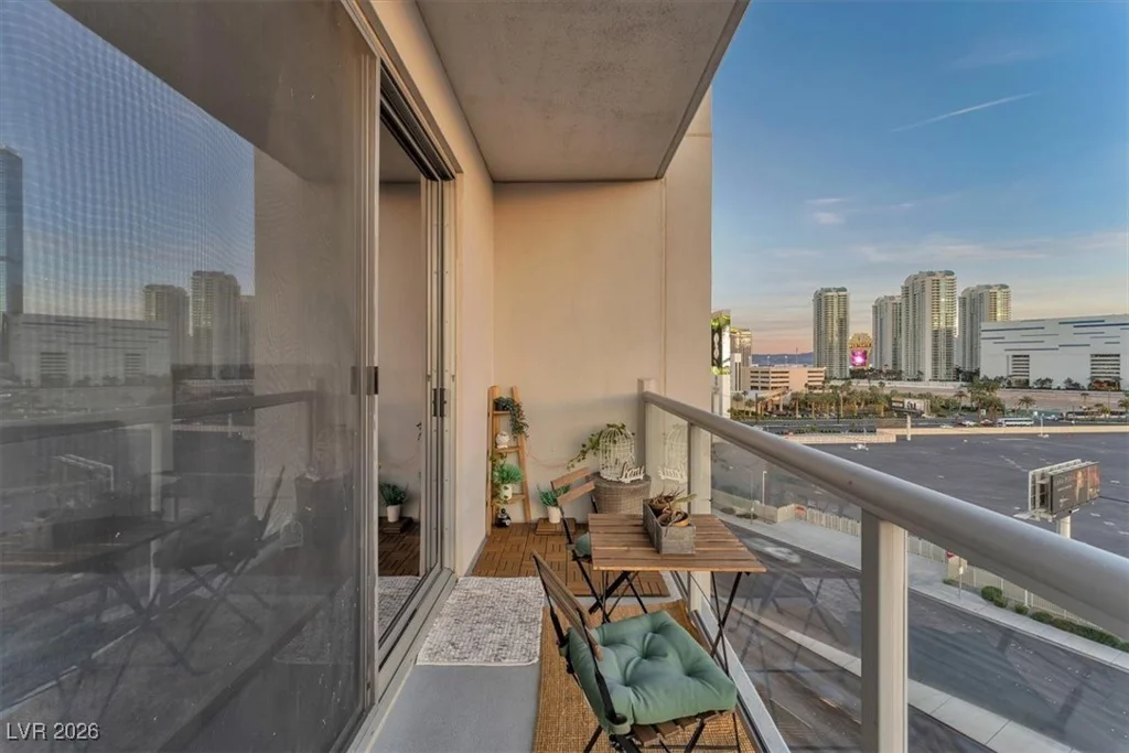 200 Sahara, Las Vegas, NV 89102