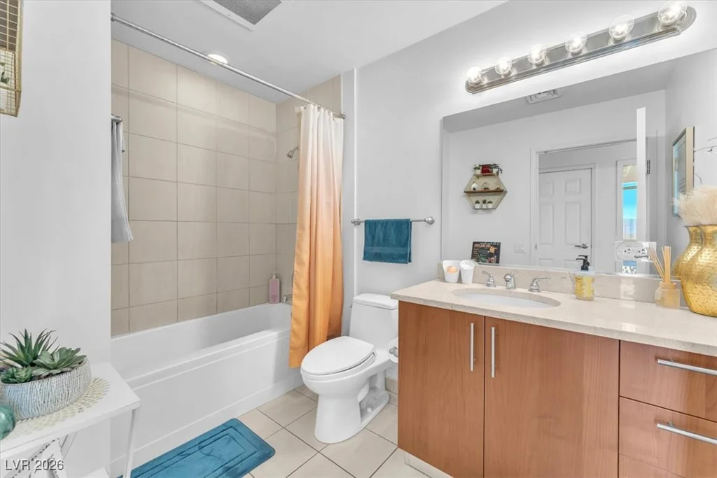 200 Sahara, Las Vegas, NV 89102
