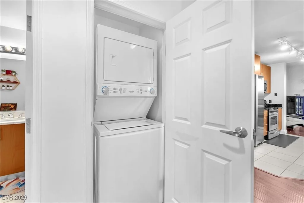 200 Sahara, Las Vegas, NV 89102