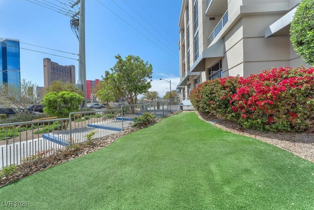 200 Sahara, Las Vegas, NV 89102