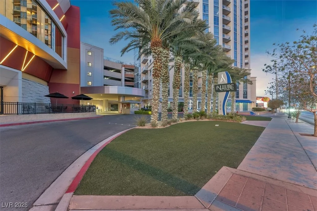 200 Sahara, Las Vegas, NV 89102